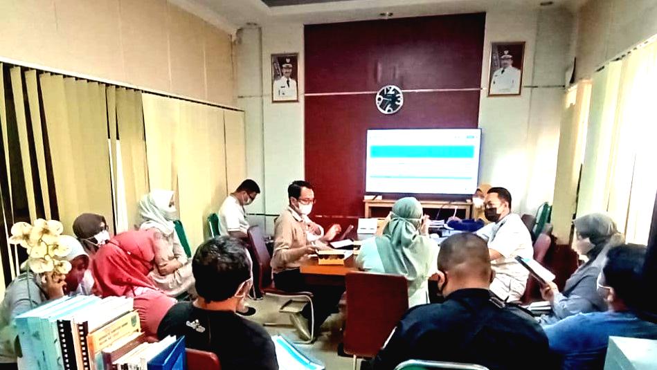 Rapat Pembahasan Pemenuhan Kewajiban Penyampaian/Input Data/Laporan Perangkat Daerah